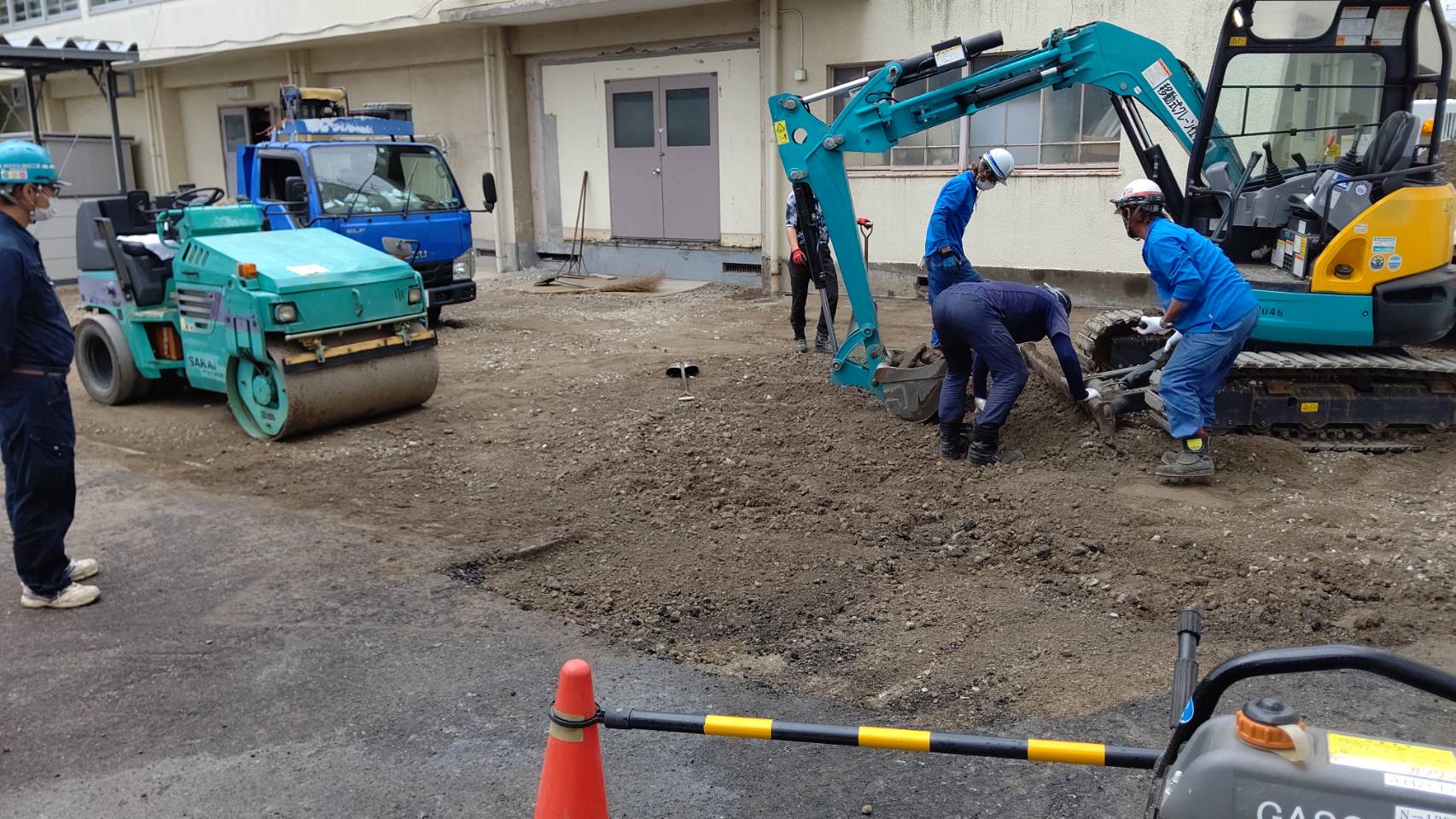 府中市内　小学校　舗装工事　施工実績